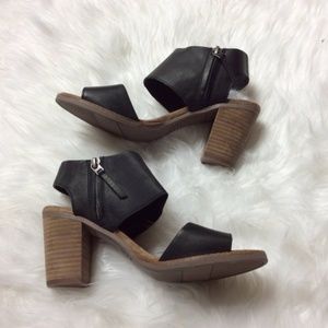 Toms block heel zip side sandal Size 7